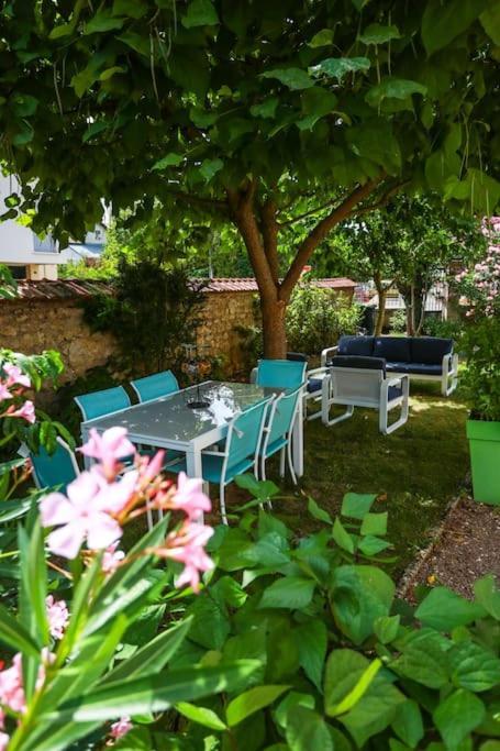 F3 80 M2 Longere Plain Pied Au Centre Auxonne. Villa Exterior photo