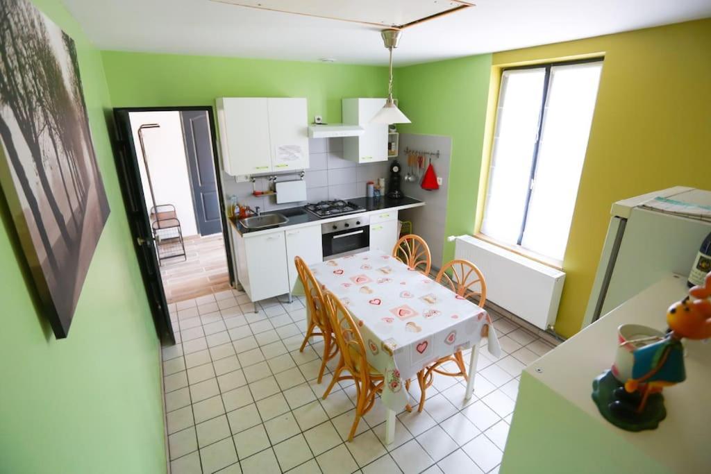 F3 80 M2 Longere Plain Pied Au Centre Auxonne. Villa Exterior photo